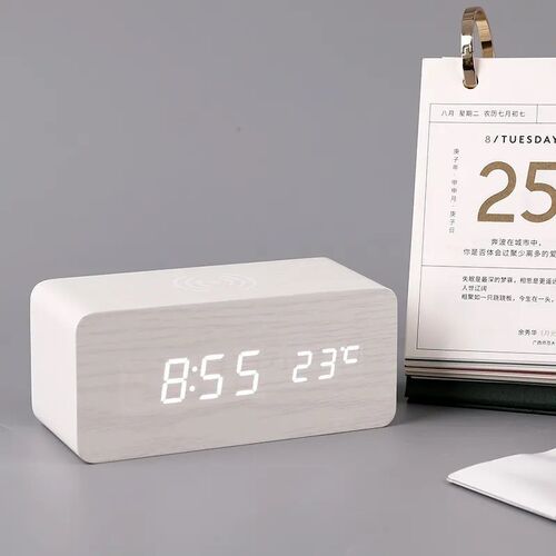Ξύλινο Επιτραπέζιο Ρολόι - Ξυπνητήρι με Ασύρματη Φόρτηση Κινητού σε Χρώμα Λευκό (Διακόσμηση σπιτιού)