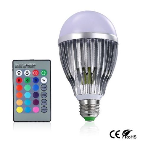 RGB Led λάμπα E27 10 Watt με τηλεχειριστήριο και εναλλαγή 16 χρωμάτων (Φωτισμός)